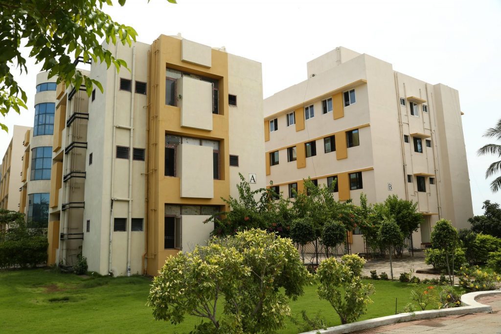 Academic block of himt